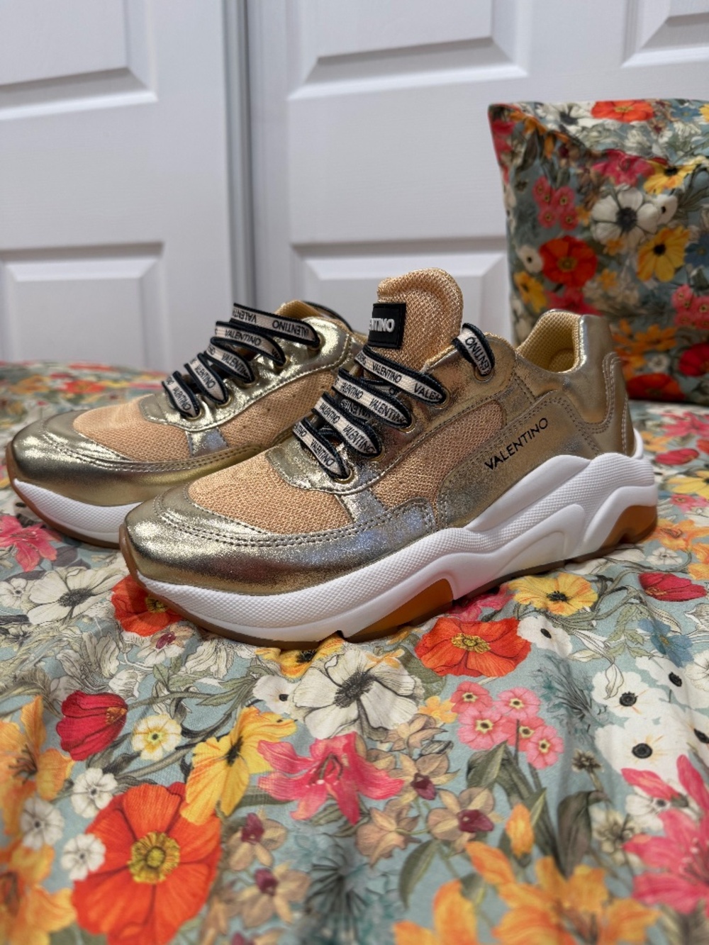 Valentino Gold Platform Sneakers Size 7 EU 37 Chunky Trainer Excellent Condition